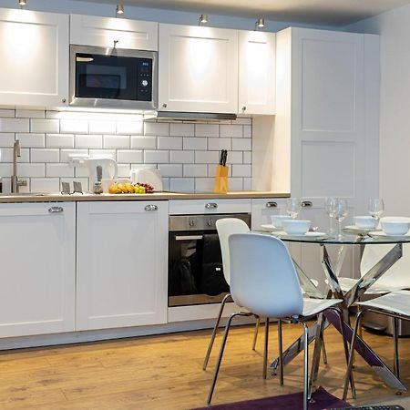 Pillo Rooms Serviced Apartments - Salford Manchester Exteriör bild