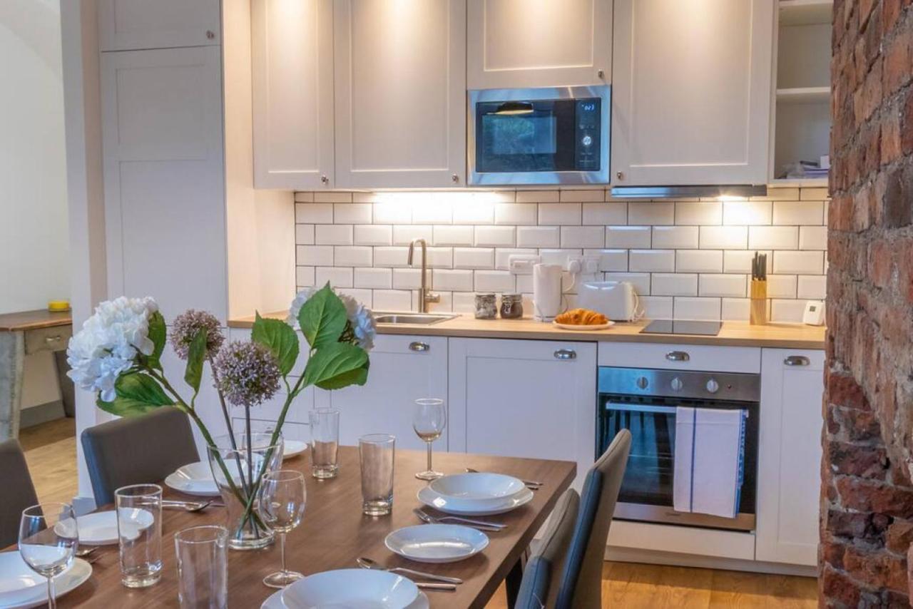 Pillo Rooms Serviced Apartments - Salford Manchester Exteriör bild