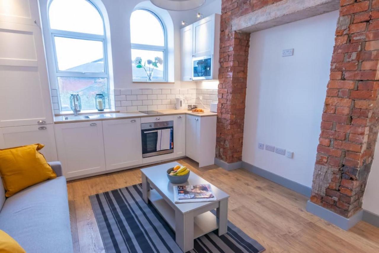 Pillo Rooms Serviced Apartments - Salford Manchester Exteriör bild