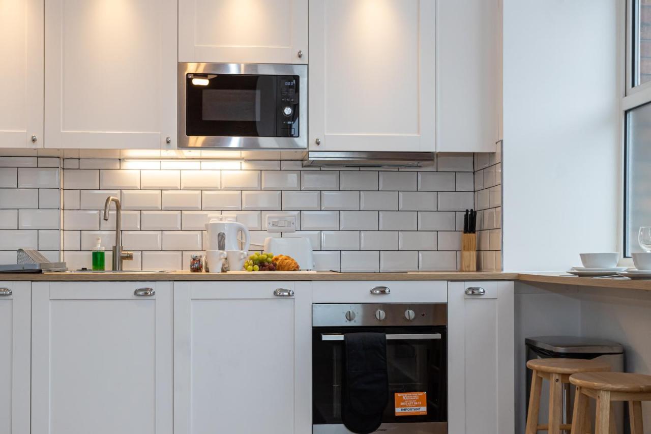 Pillo Rooms Serviced Apartments - Salford Manchester Exteriör bild