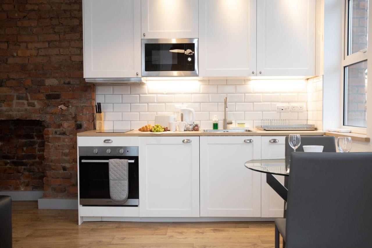 Pillo Rooms Serviced Apartments - Salford Manchester Exteriör bild
