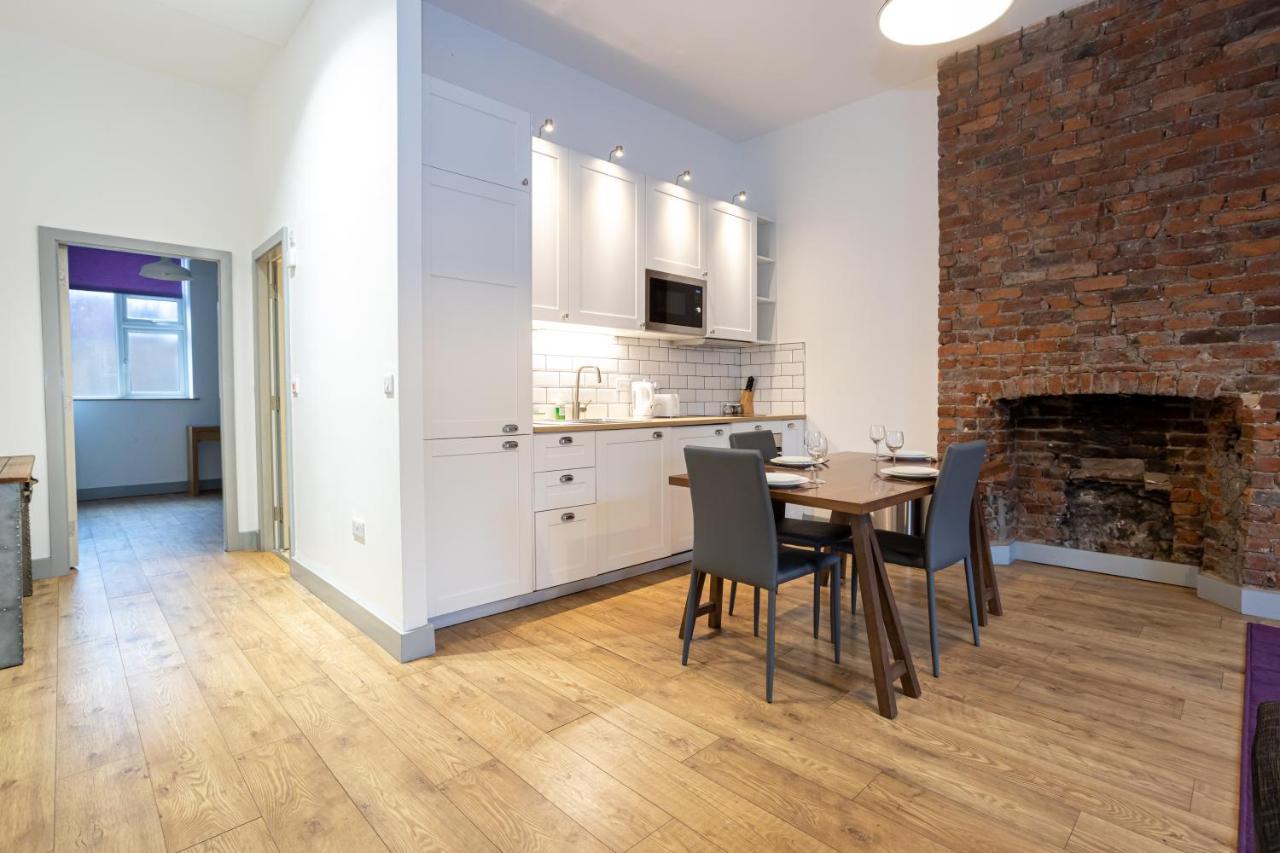 Pillo Rooms Serviced Apartments - Salford Manchester Exteriör bild