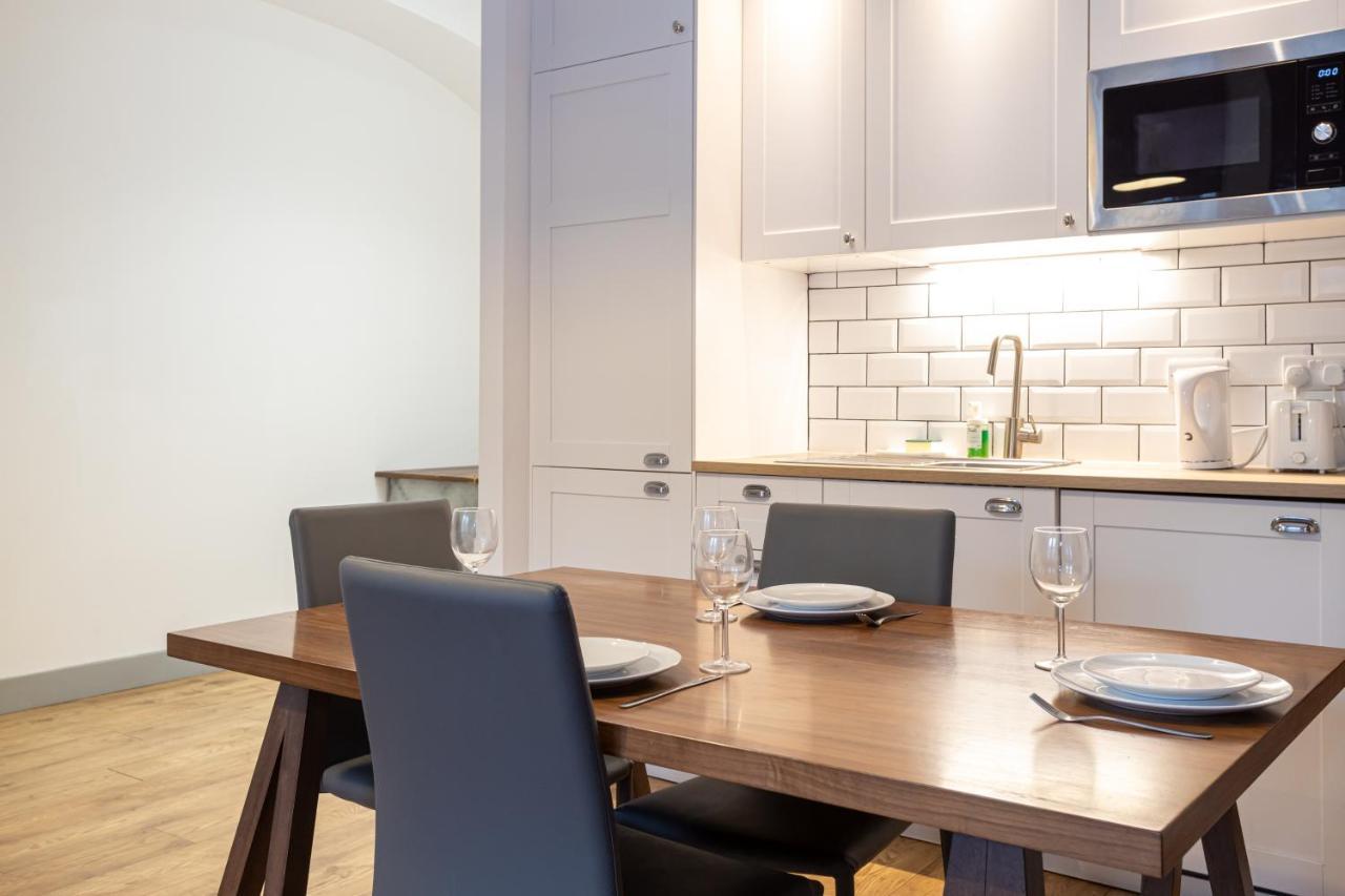 Pillo Rooms Serviced Apartments - Salford Manchester Exteriör bild
